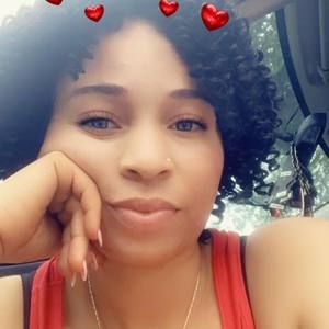 Meet your Posher, Angel tatoue